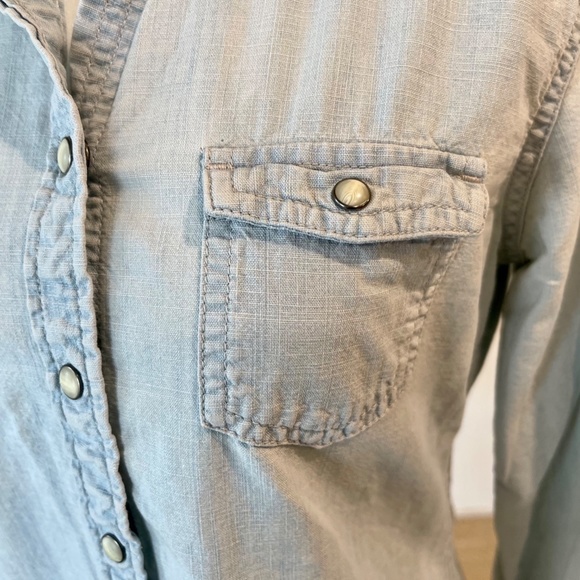 American Eagle Button Up Size S/P - Picture 3 of 11